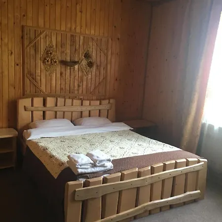 Zatishniy Dvir Yaremche