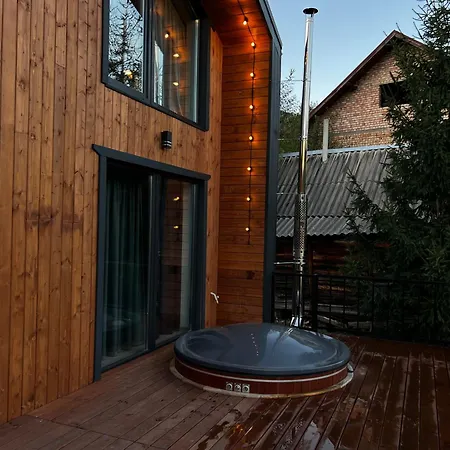 Zatishniy Dvir Casa de hóspedes 4*