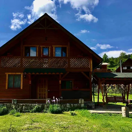 Zatishniy Dvir Guest house Yaremche