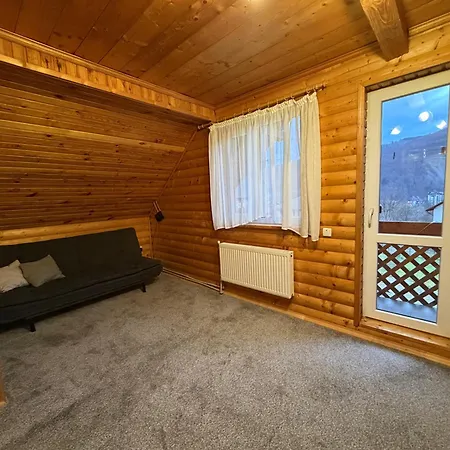 Casa de hóspedes Zatishniy Dvir 4*