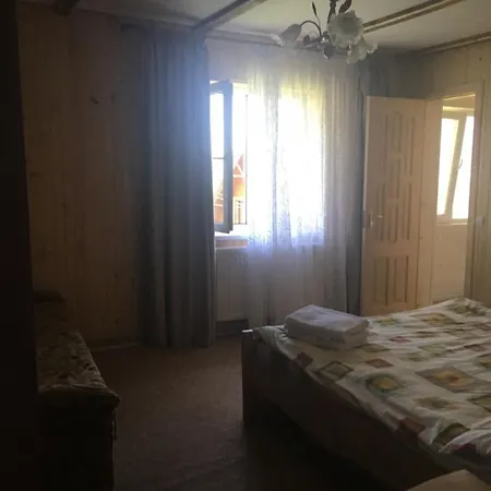 Penzion Zatishniy Dvir Jaremče