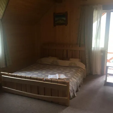 Zatishniy Dvir Guest house Yaremche