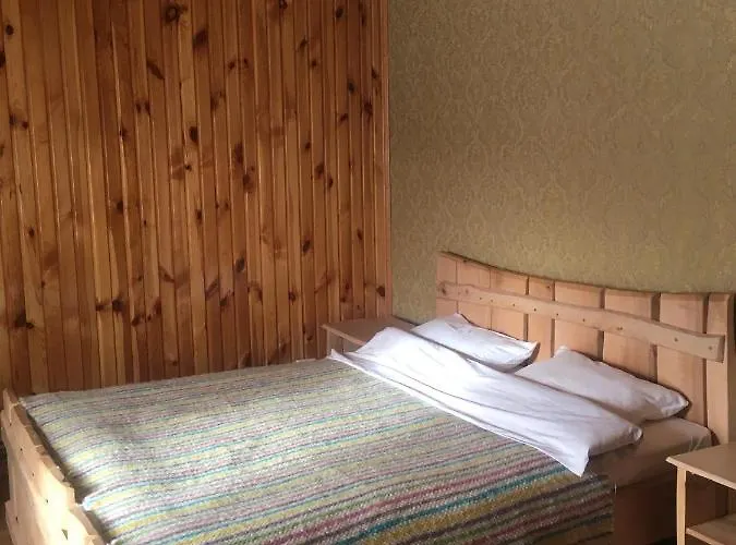 Zatishniy Dvir Casa de hóspedes 4*